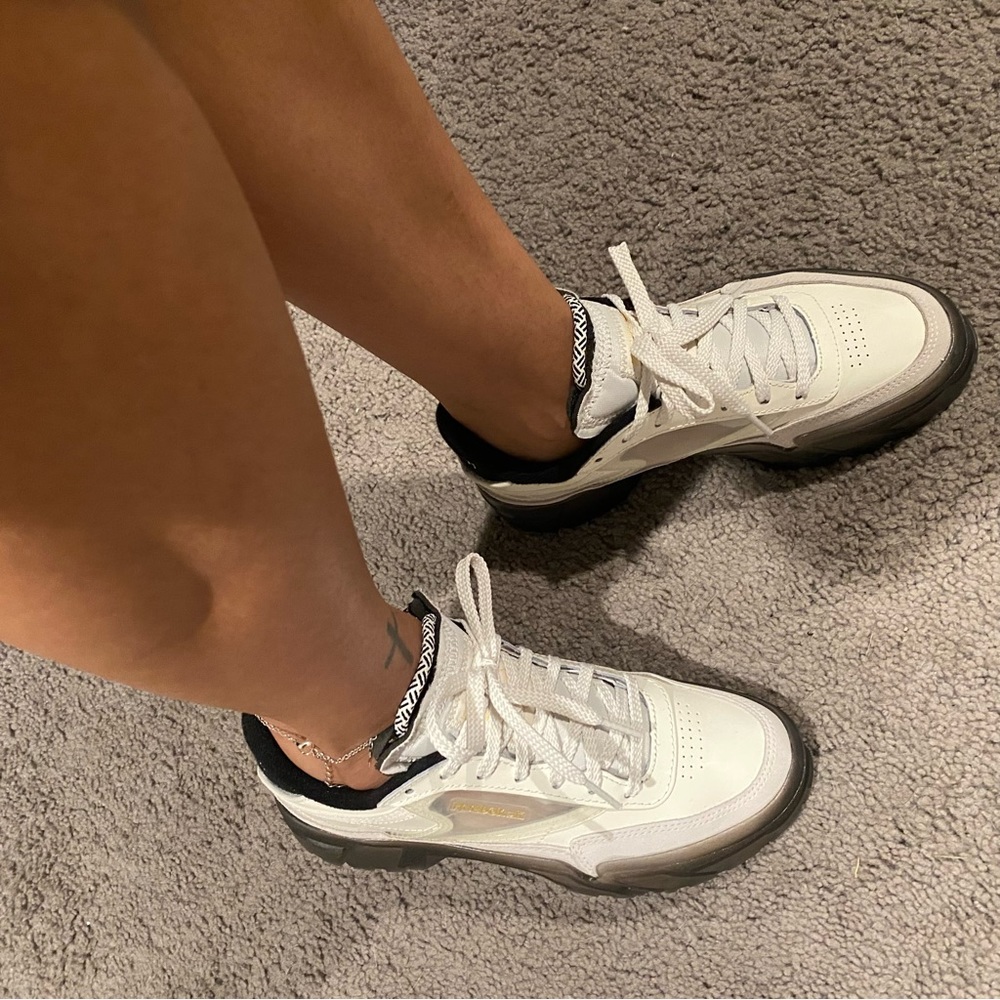 Cardi B x Reebok - Picture 9 of 12